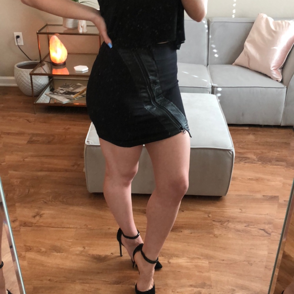 Guess Black Asymmetrical Mini Skirt